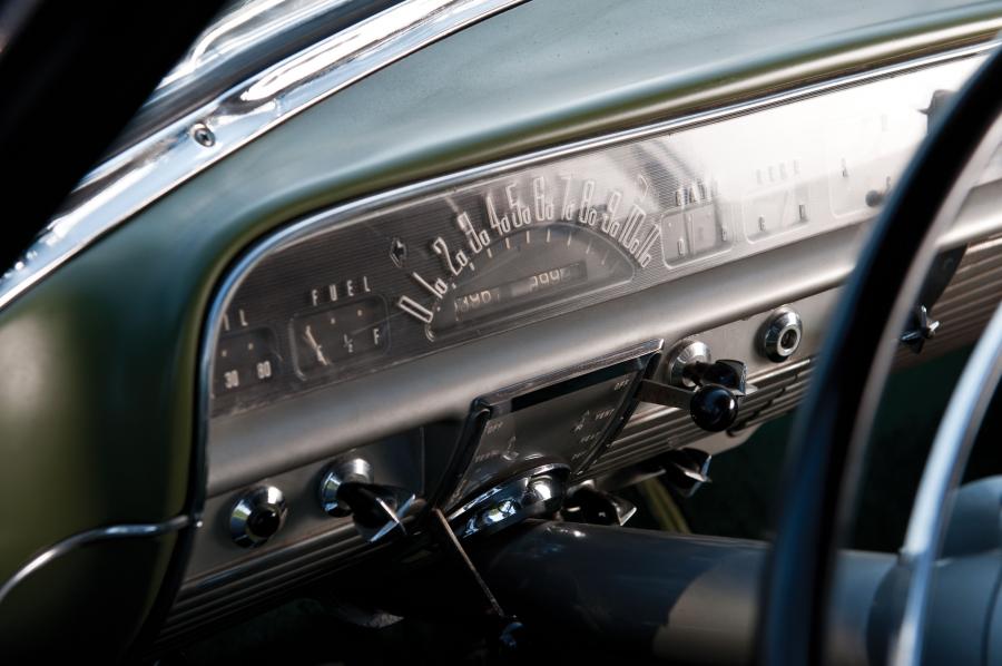  Lincoln Cosmopolitan Convertible 1951 года  (фото 32 из 39)